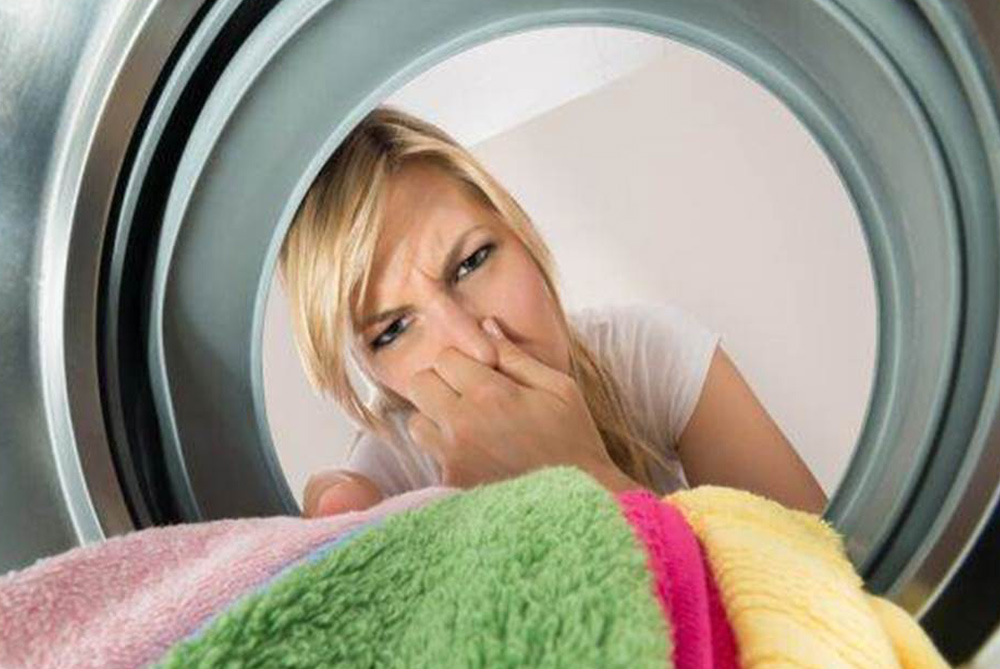 Çamaşır Makinesi Neden Kokar? Çamaşır Makinesi Kokuyor İse Ne Yapılmalıdır?